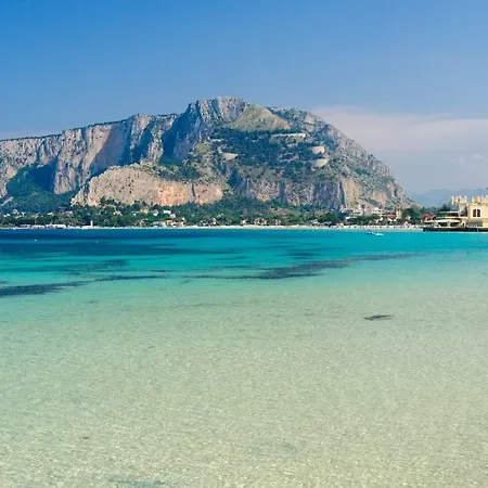 Il Giardino Di Laura Private Rooms Mondello Exterior photo